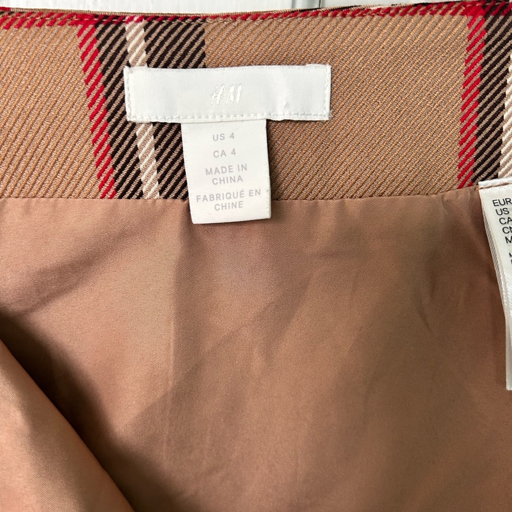 H&M Tan and Red Plaid Pencil Skirt - Picture 6 of 6